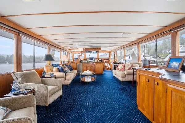 Slide: The Image of McQueen Motoryacht 1980 - 18