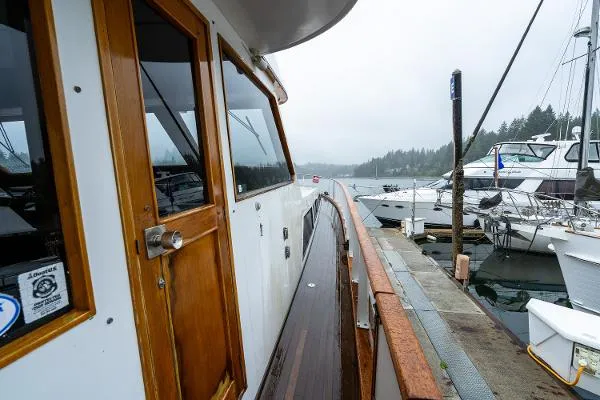 Slide: The Image of McQueen Motoryacht 1980 - 76