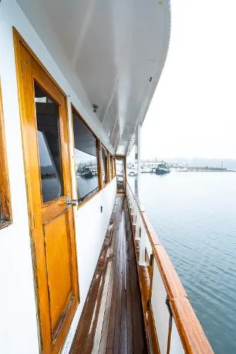 Slide: The Image of McQueen Motoryacht 1980 - 82