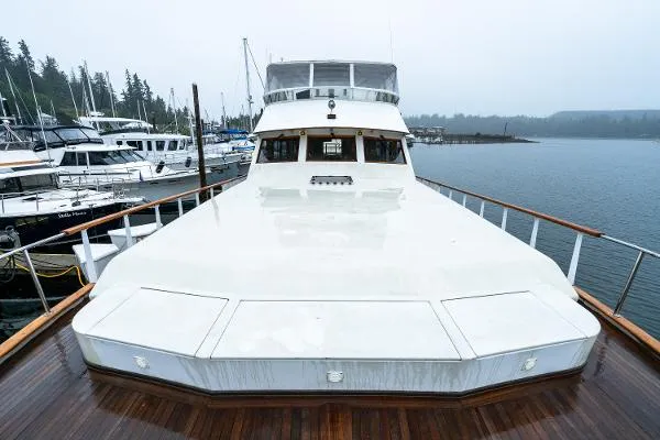 Slide: The Image of McQueen Motoryacht 1980 - 79