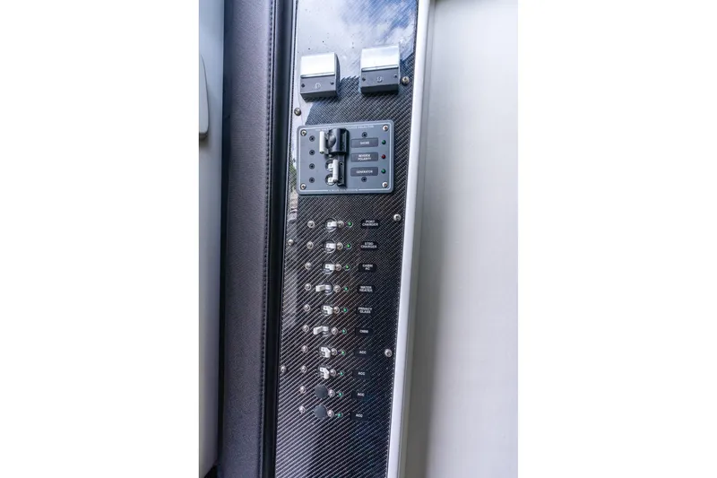 Slide: The Image of Nor-Tech 452 Super Fish 2024 - 30