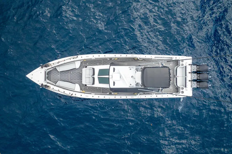 Slide: The Image of Nor-Tech 452 Super Fish 2024 - 19