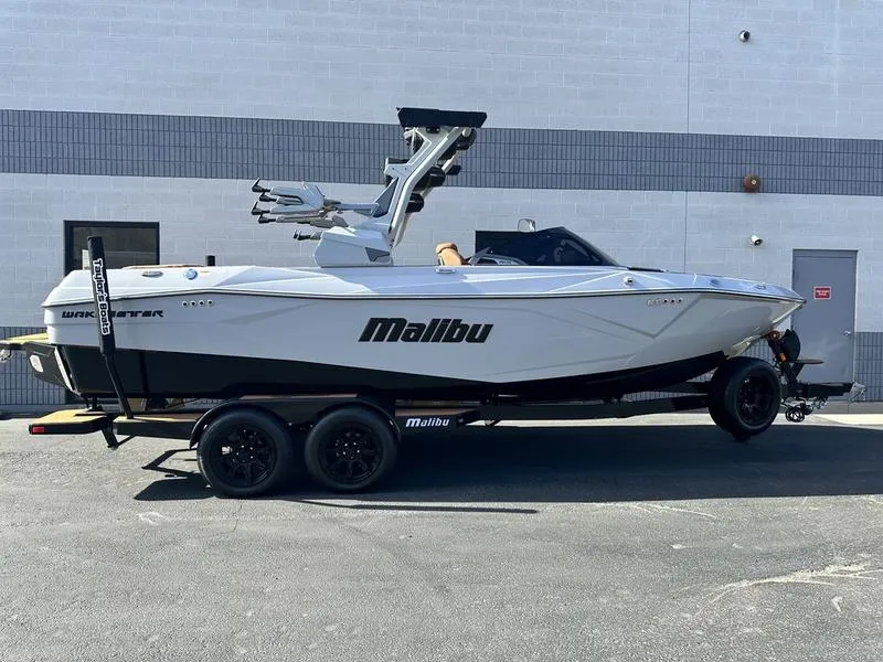 The Image of Malibu 23 LSV 2026 - 0