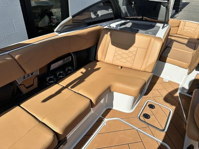 Slide: The Image of Malibu 23 LSV 2026 - 24