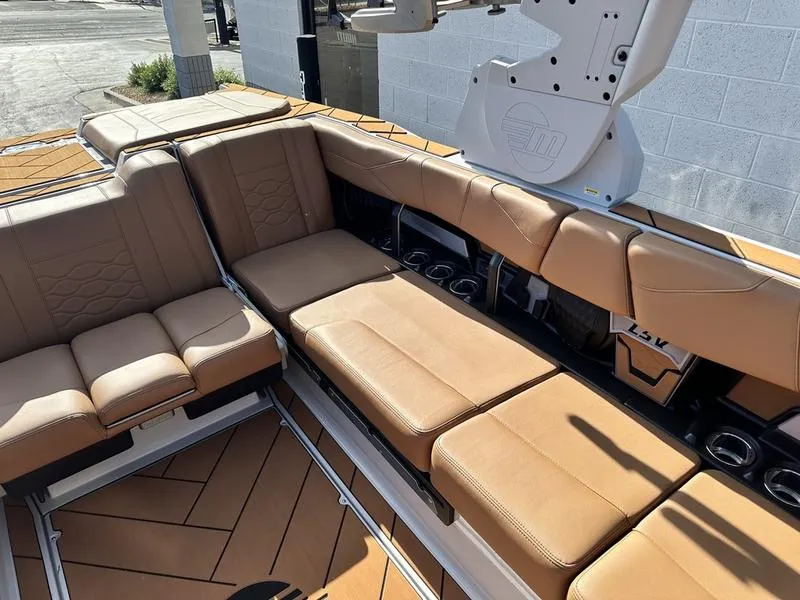 Slide: The Image of Malibu 23 LSV 2026 - 28