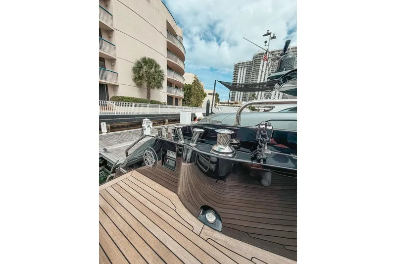 Slide: The Image of Sunseeker Predator 84 2010 - 11