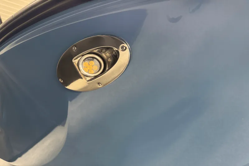 Slide: The Image of Sea Ray SDX 250 Outboard 2025 - 10