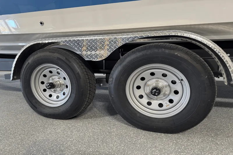 Slide: The Image of Sea Ray SDX 250 Outboard 2025 - 8