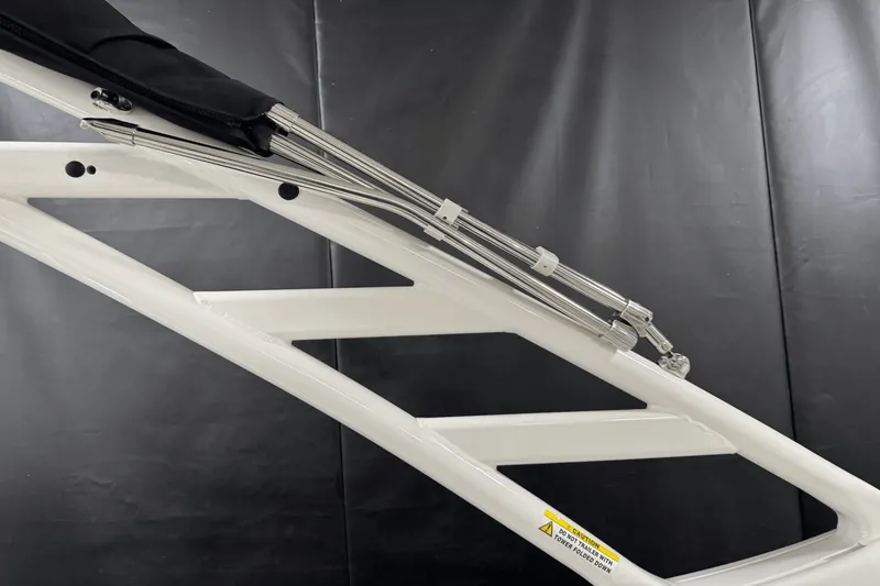 Slide: The Image of Sea Ray SDX 250 Outboard 2025 - 88