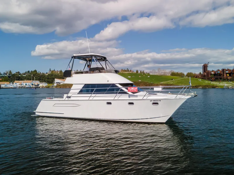 Slide: The Image of Roger Hill 11.2m Powercat 1997 - 39