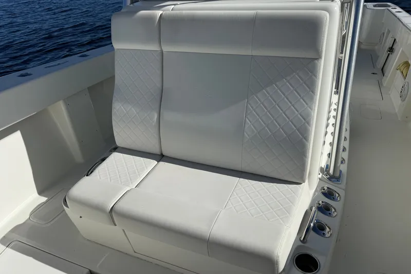 Slide: The Image of SeaVee 370Z 2017 - 26