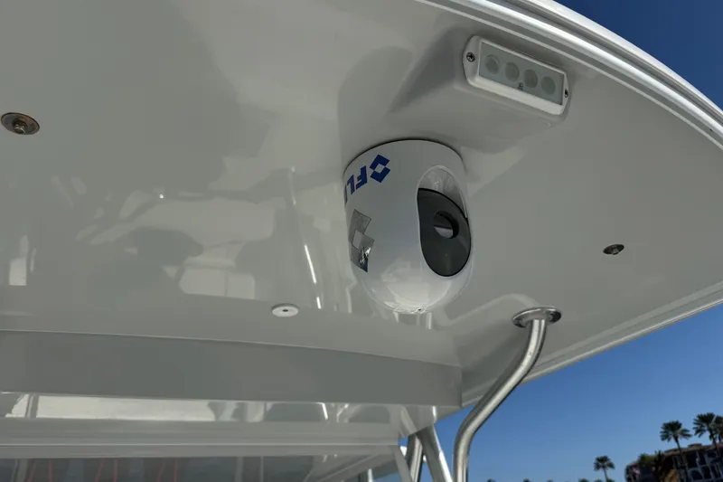 Slide: The Image of SeaVee 370Z 2017 - 24