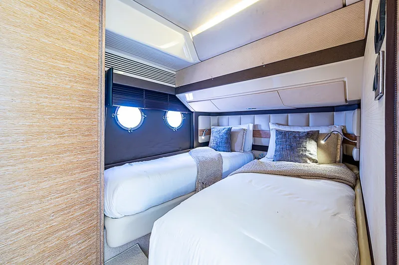 Slide: The Image of Azimut 64 2013 - 49