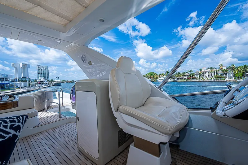 Slide: The Image of Azimut 64 2013 - 25