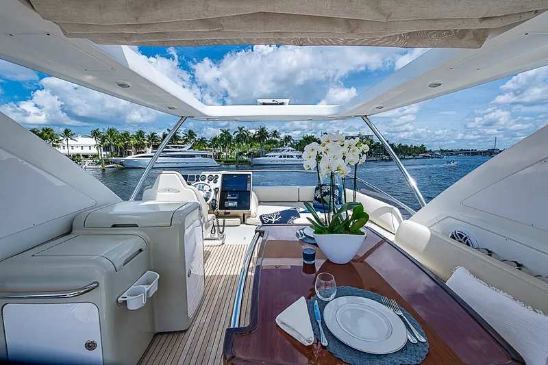 Slide: The Image of Azimut 64 2013 - 26