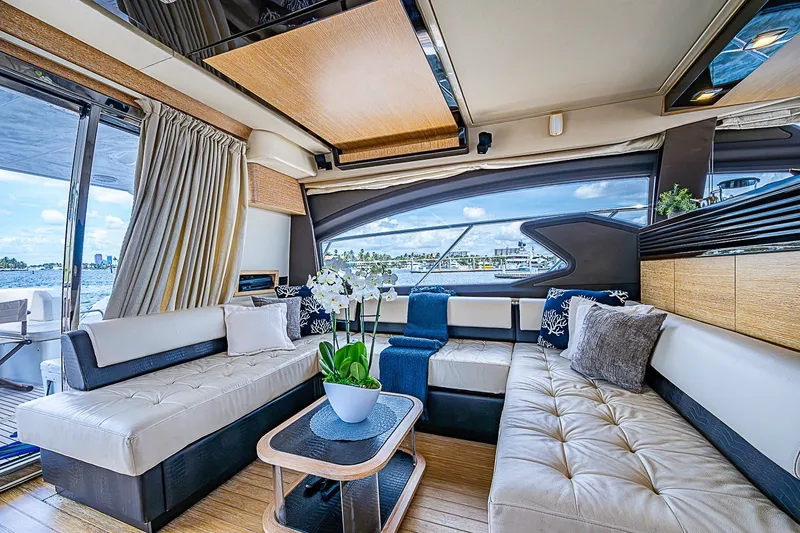 Slide: The Image of Azimut 64 2013 - 66