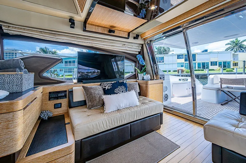 Slide: The Image of Azimut 64 2013 - 72