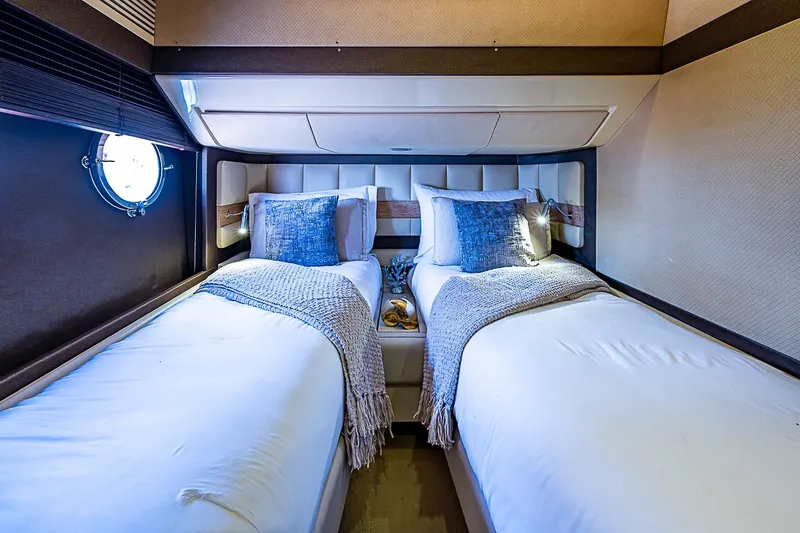 Slide: The Image of Azimut 64 2013 - 50