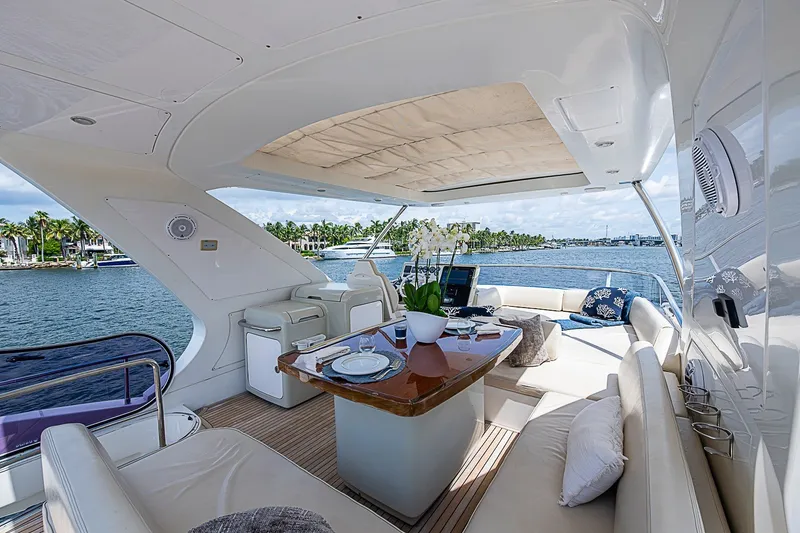 Slide: The Image of Azimut 64 2013 - 17