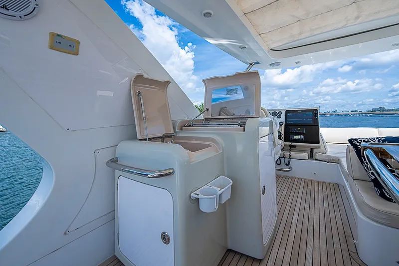 Slide: The Image of Azimut 64 2013 - 22
