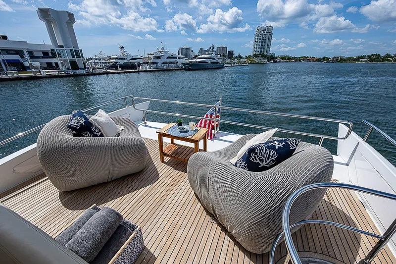 Slide: The Image of Azimut 64 2013 - 13