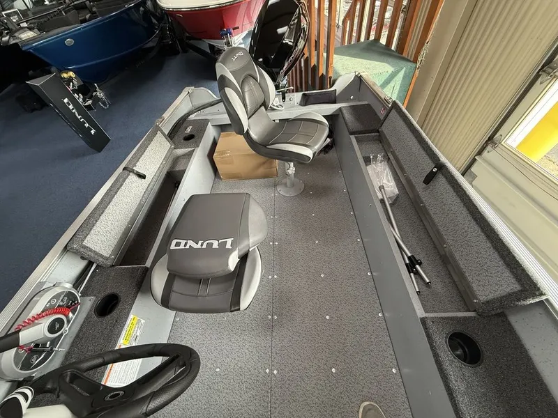 Slide: The Image of Lund 1400 Fury SS 2025 - 5