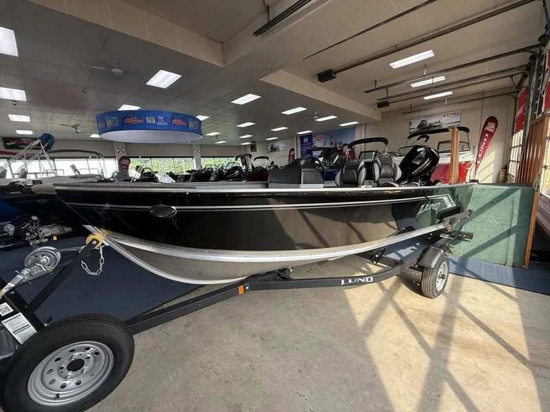 Slide: The Image of Lund 1400 Fury SS 2025 - 7