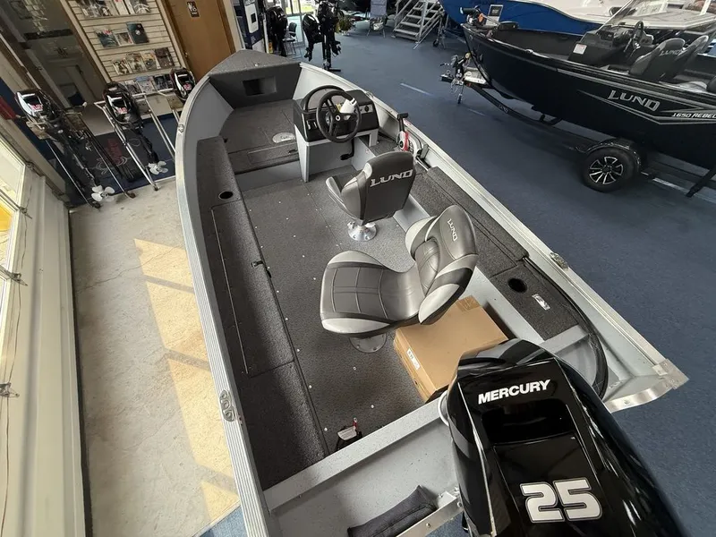 Slide: The Image of Lund 1400 Fury SS 2025 - 10