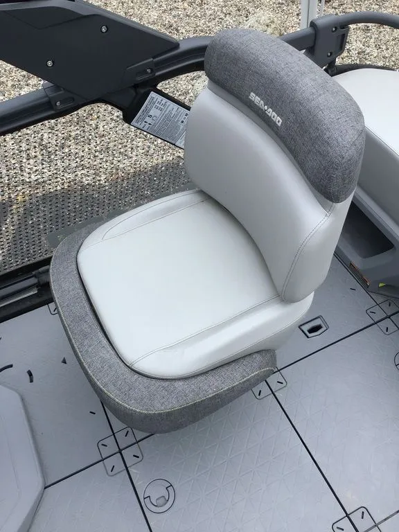 Slide: The Image of Sea-Doo Switch™ Sport Compact - 170 hp Painted 2025 - 7