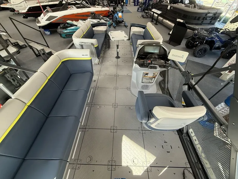 Slide: The Image of Sea-Doo Switch™ Cruise Limited 21 - 230 hp Painted 2025 - 11