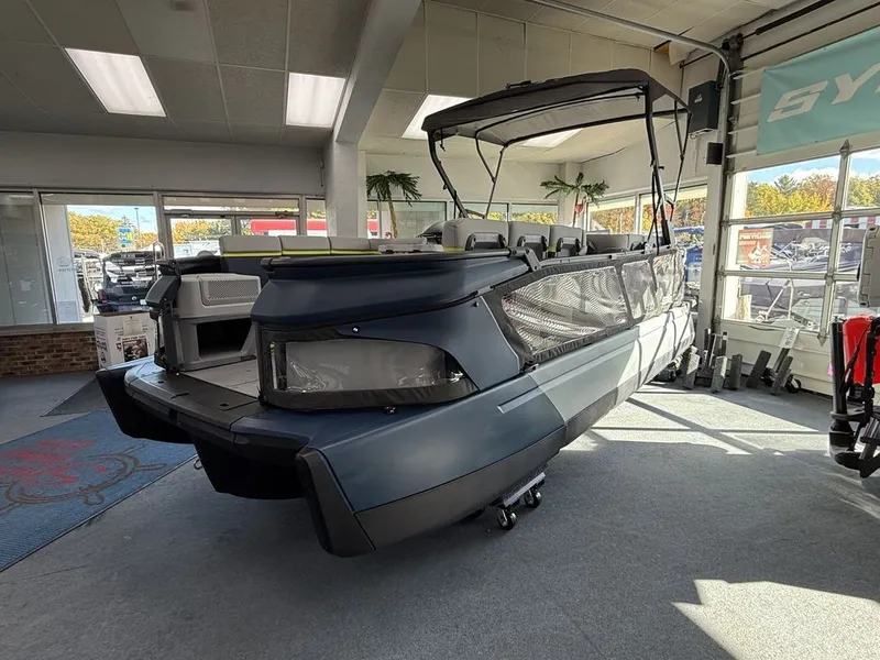 Slide: The Image of Sea-Doo Switch™ Cruise Limited 21 - 230 hp Painted 2025 - 2