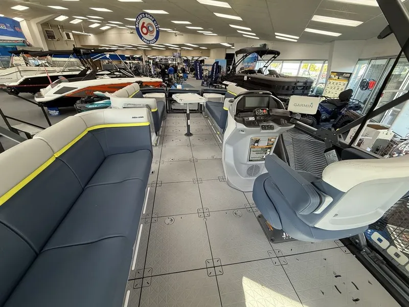 Slide: The Image of Sea-Doo Switch™ Cruise Limited 21 - 230 hp Painted 2025 - 20