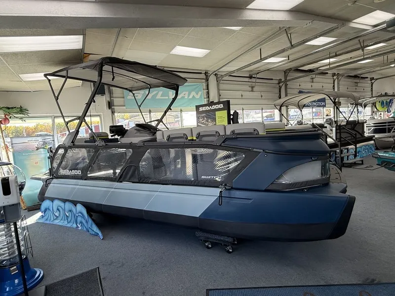 Slide: The Image of Sea-Doo Switch™ Cruise Limited 21 - 230 hp Painted 2025 - 3