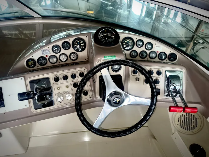 Slide: The Image of Carver Yachts 350 Mariner 1997 - 10