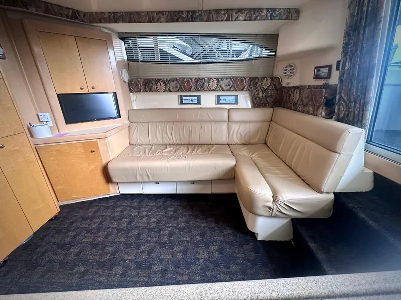 Slide: The Image of Carver Yachts 350 Mariner 1997 - 21