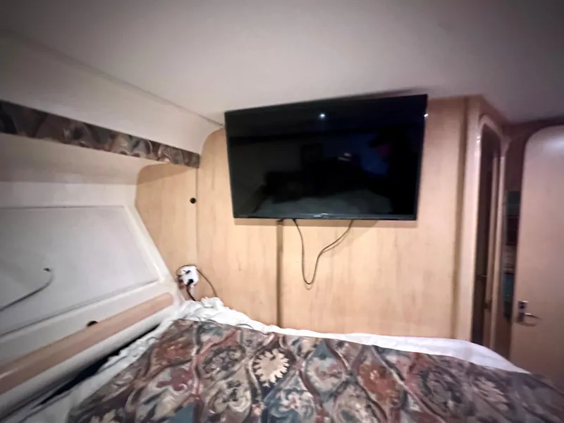 Slide: The Image of Carver Yachts 350 Mariner 1997 - 34