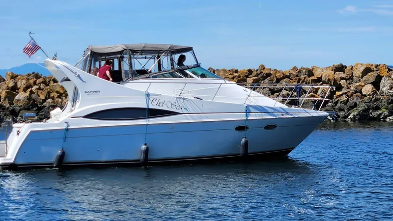 Slide: The Image of Carver Yachts 350 Mariner 1997 - 46