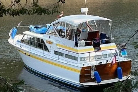 Slide: The Image of Chris-Craft 460 Constellation 1965 - 3