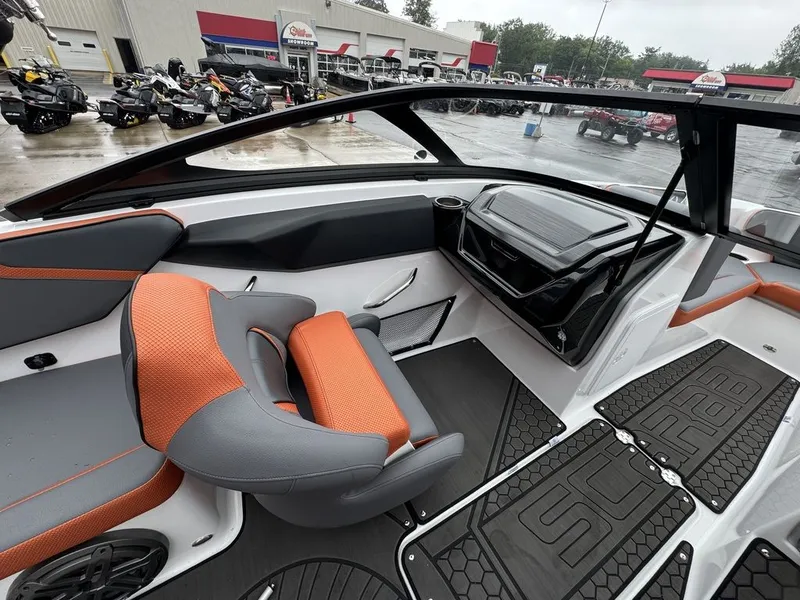 Slide: The Image of Scarab 195 LX 2025 - 10