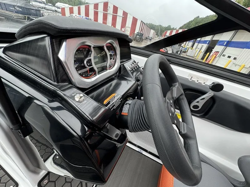 Slide: The Image of Scarab 195 LX 2025 - 12