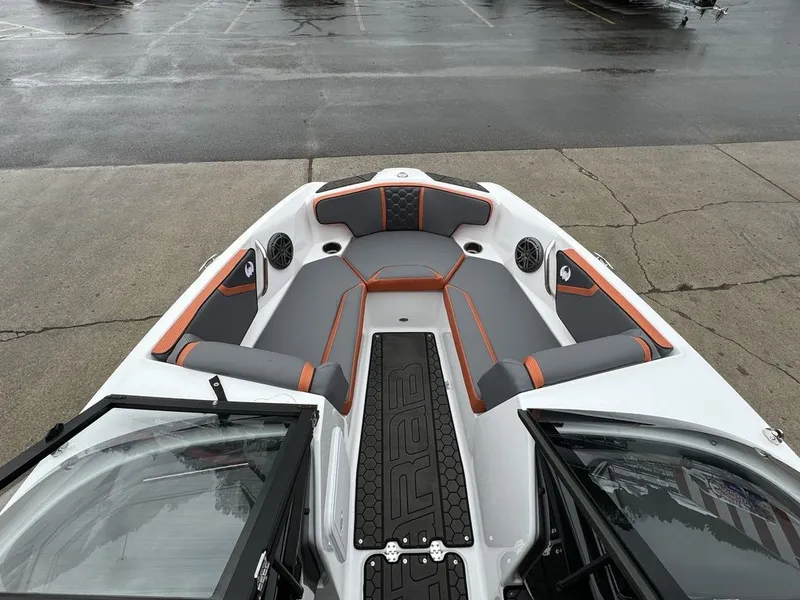 Slide: The Image of Scarab 195 LX 2025 - 17