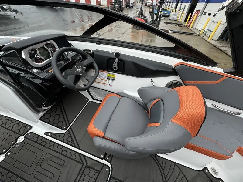 Slide: The Image of Scarab 195 LX 2025 - 9