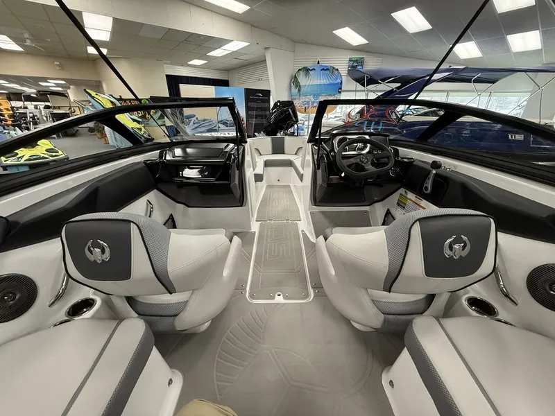 Slide: The Image of Scarab 195 SE 2025 - 11