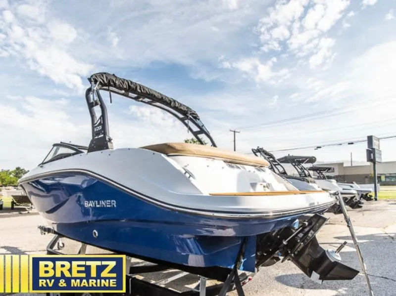 Slide: The Image of Bayliner 201 2025 - 6