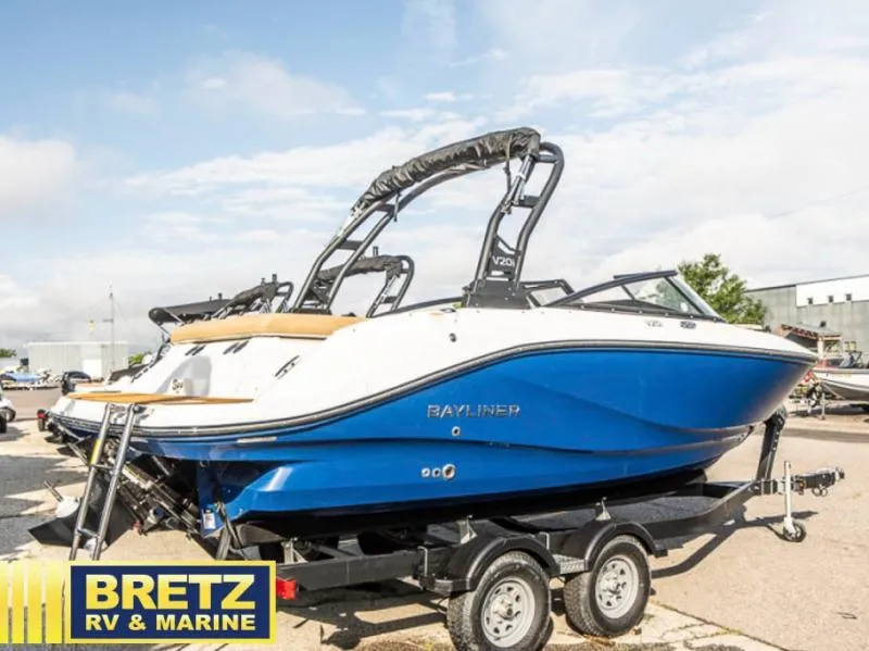 Slide: The Image of Bayliner 201 2025 - 3