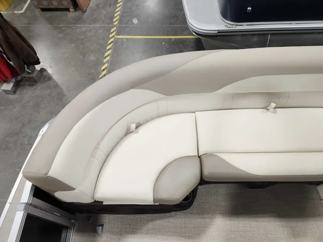 Slide: The Image of Avalon 2385 25 LSZ VRB 2026 - 11