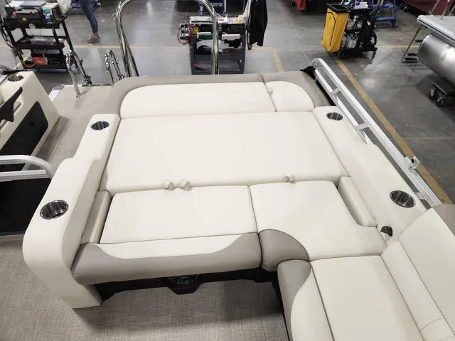 Slide: The Image of Avalon 2385 25 LSZ VRB 2026 - 12