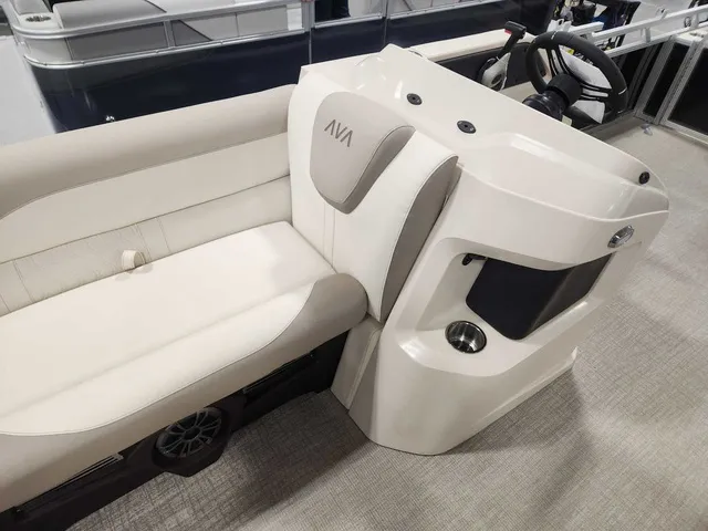 Slide: The Image of Avalon 2385 25 LSZ VRB 2026 - 14