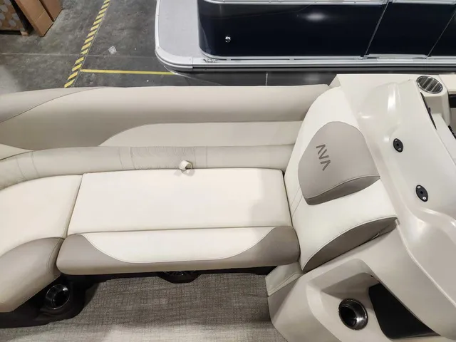 Slide: The Image of Avalon 2385 25 LSZ VRB 2026 - 18
