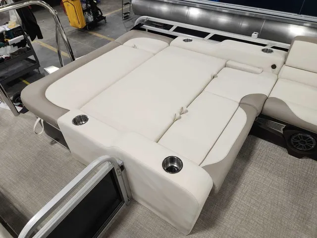 Slide: The Image of Avalon 2385 25 LSZ VRB 2026 - 19